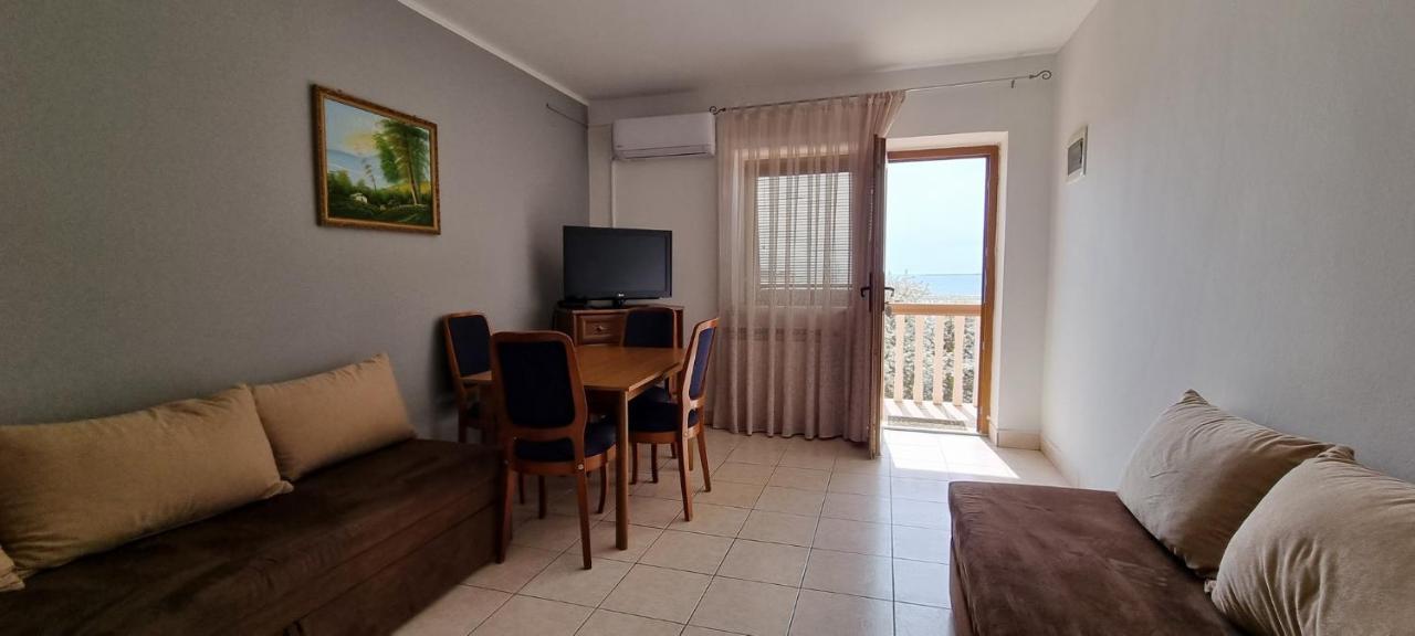 Idila Sea Front Apartments Medulin Exterior photo